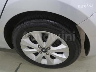 2017 HYUNDAI ACCENT  WIT 1.6 VGT MORDERN - 19
