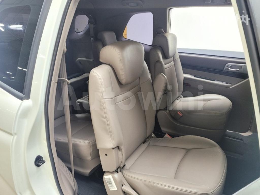 2016 SSANGYONG KORANDO TURISMO 9 SEATS 4WD OUTDOOR EDITION - 12
