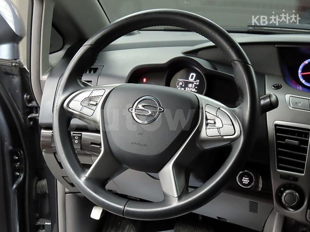 2016 SSANGYONG KORANDO TURISMO 9 SEATS 4WD OUTDOOR EDITION - 8