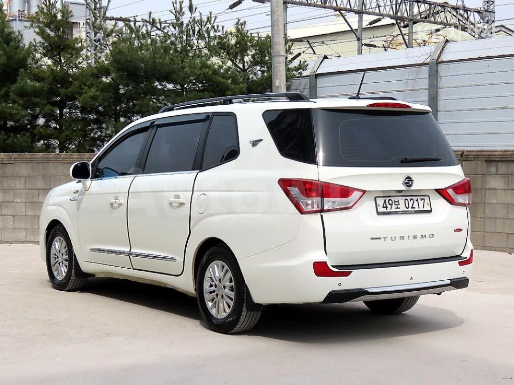 2016 SSANGYONG KORANDO TURISMO 9 SEATS 4WD TX - 3