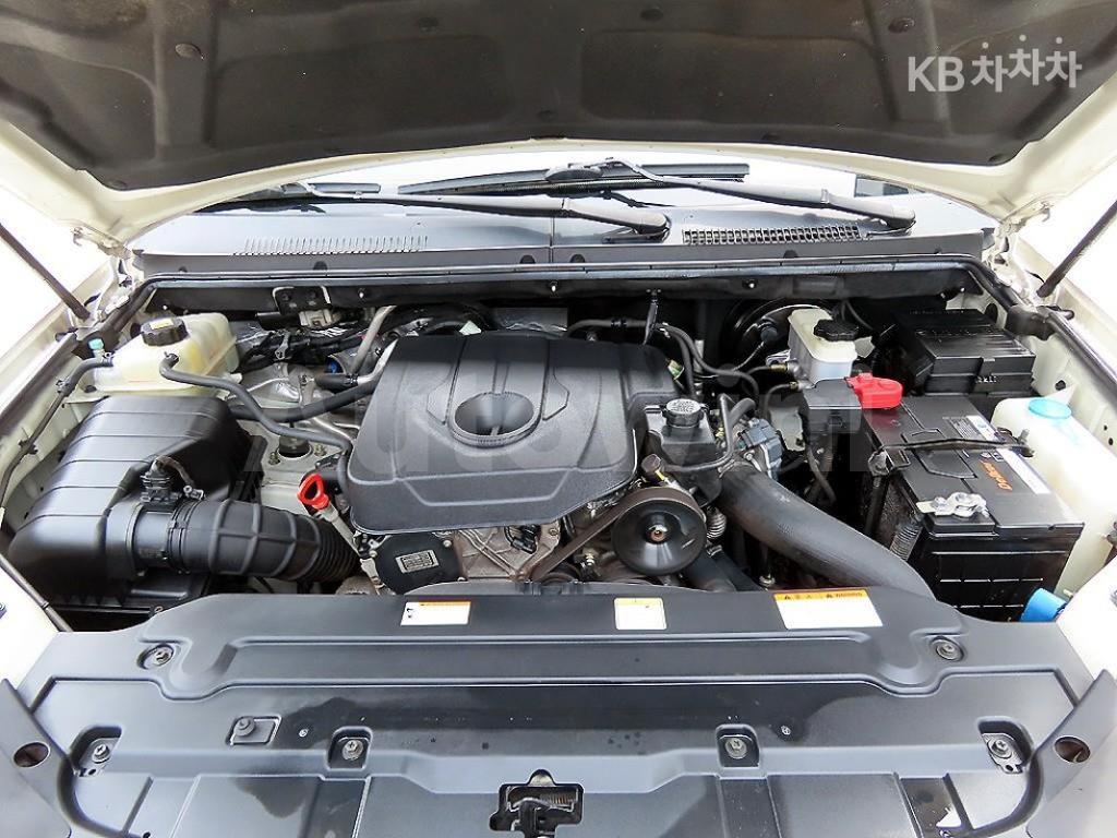 2016 SSANGYONG KORANDO TURISMO 9 SEATS 4WD TX - 18