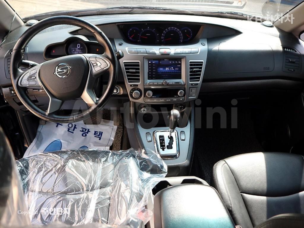 2019 SSANGYONG KORANDO TURISMO 9 SEATS 4WD TX - 9