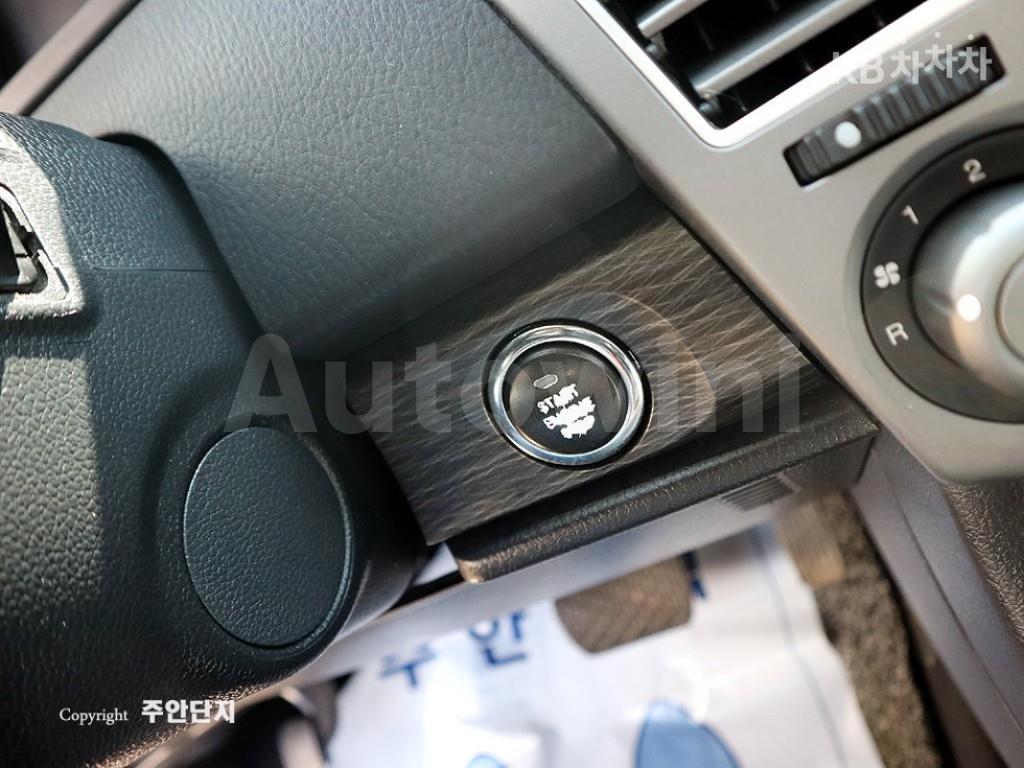 2019 SSANGYONG KORANDO TURISMO 9 SEATS 4WD TX - 11