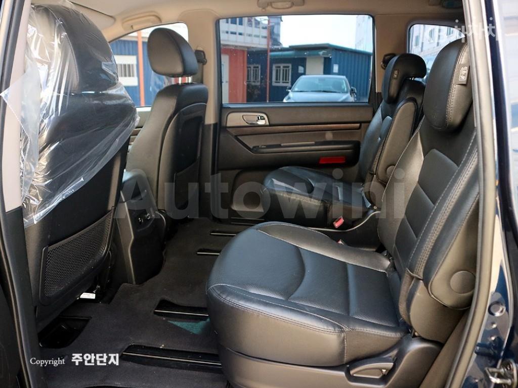 2019 SSANGYONG KORANDO TURISMO 9 SEATS 4WD TX - 14
