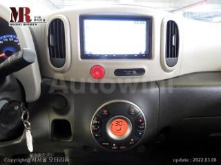2011 NISSAN CUBE 1.8 SL CVT - 10
