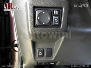 2011 NISSAN CUBE 1.8 SL CVT - 14