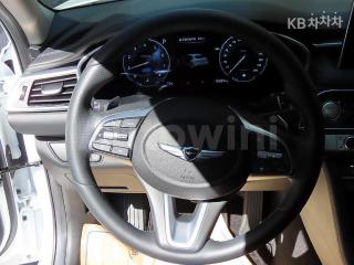 2020 GENESIS G70 2.0T AWD ADVANCED - 9