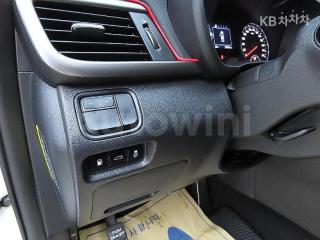 2018 KIA K5 2ND GEN OPTIMA 1.7 DIESEL SX PRESTIGE - 12