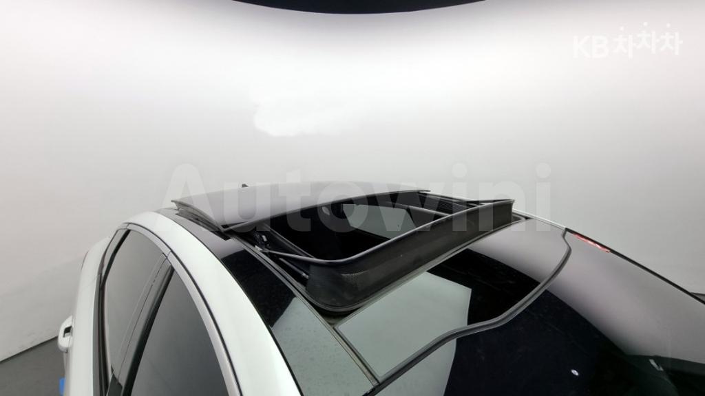 2016 KIA K5 2ND GEN OPTIMA 1.7 DIESEL SX PRESTIGE - 10