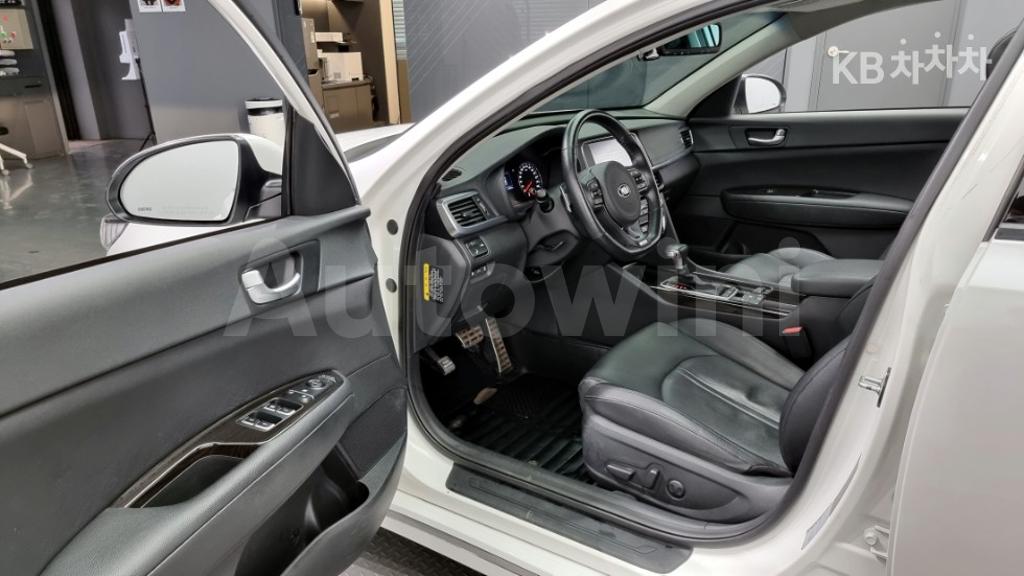 2016 KIA K5 2ND GEN OPTIMA 1.7 DIESEL SX PRESTIGE - 13