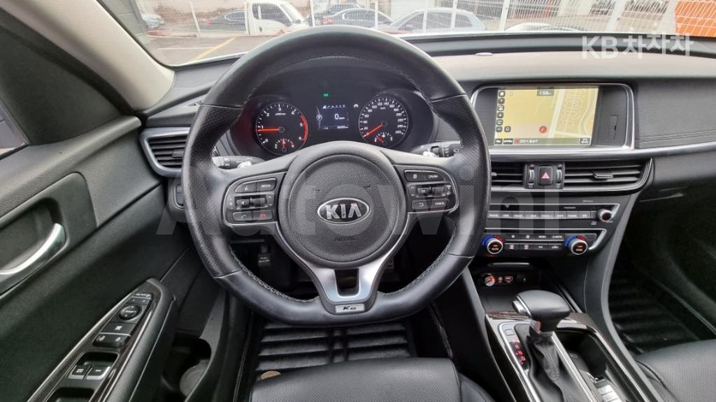 2016 KIA K5 2ND GEN OPTIMA 1.7 DIESEL SX PRESTIGE - 16