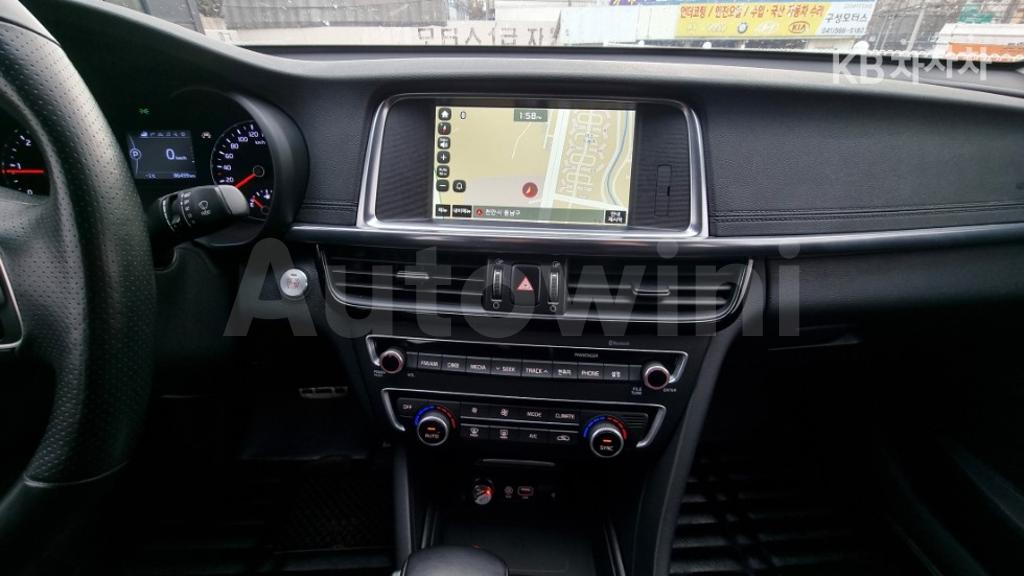 2016 KIA K5 2ND GEN OPTIMA 1.7 DIESEL SX PRESTIGE - 18