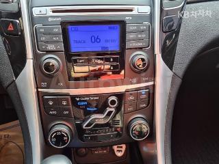 2011 HYUNDAI YF SONATA Y20 LUXURY - 12