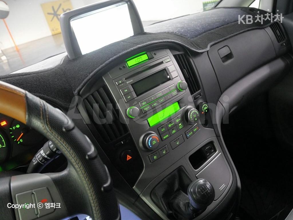 2014 HYUNDAI GRAND STAREX H-1 12 SEATS WAGON CVX PREMIUM - 9