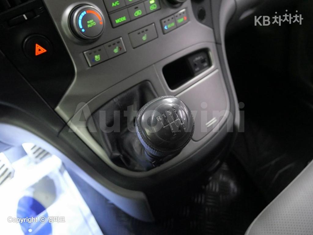 2014 HYUNDAI GRAND STAREX H-1 12 SEATS WAGON CVX PREMIUM - 12