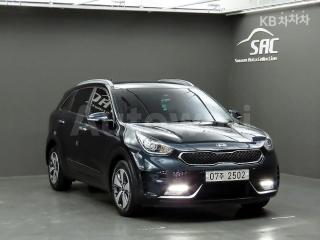 KNACA81CGHA072106 2017 KIA NIRO 1.6 LUXURY-2