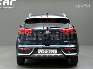 KNACA81CGHA072106 2017 KIA NIRO 1.6 LUXURY-3