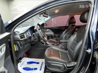 KNACA81CGHA072106 2017 KIA NIRO 1.6 LUXURY-4