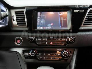 2017 KIA NIRO 1.6 LUXURY - 10