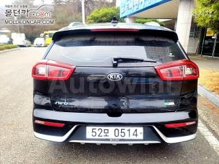 KNACB81CGHA025888 2017 KIA NIRO 1.6 PRESTIGE-3