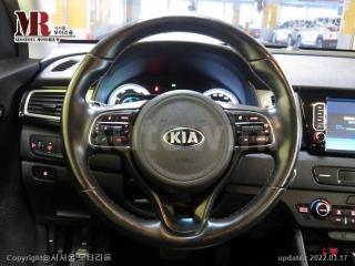 2017 KIA NIRO 1.6 LUXURY - 8