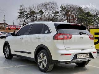2017 KIA NIRO 1.6 PRESTIGE - 18