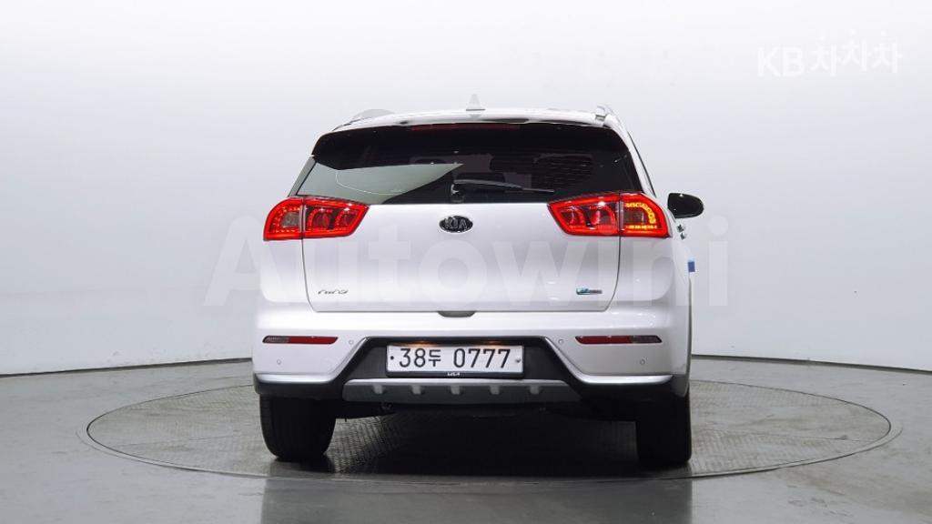 KNACB81CGHA007744 2017 KIA NIRO 1.6 PRESTIGE-3