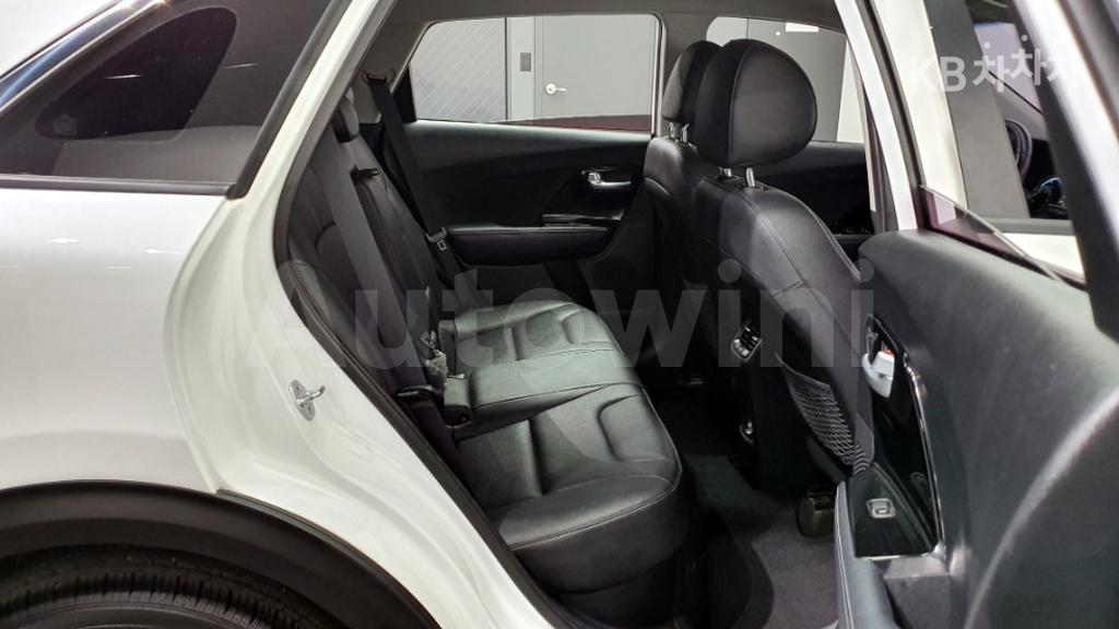 2017 KIA NIRO 1.6 PRESTIGE - 10