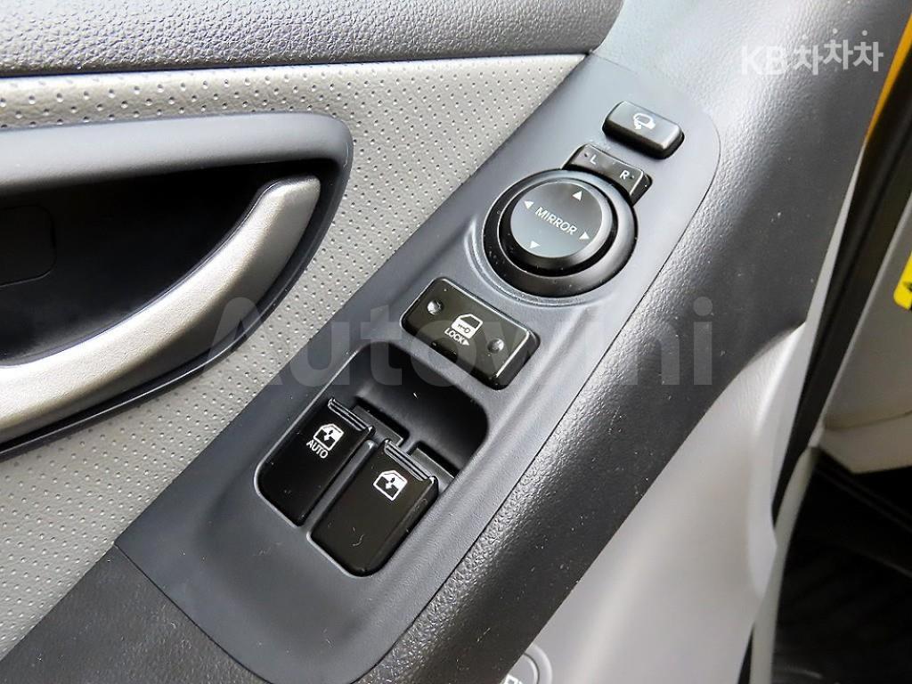 2019 HYUNDAI  GRAND STAREX LPI 어린이버스 15 SEATS - 11