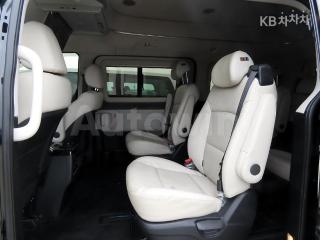 KMHWK81KDKU063460 2019 HYUNDAI  GRAND STAREX LIMOUSINE 9 SEATS EXCLUSIVE-5