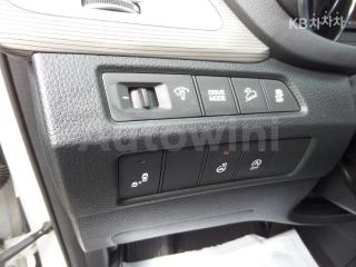 2017 HYUNDAI  MAXCRUZ DIESEL(E-VGT)R2.2 2WD EXCLUSIVE 6 SEATS - 13