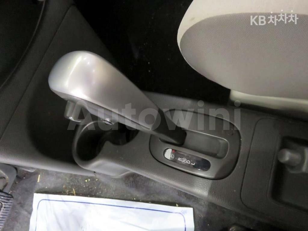 2012 NISSAN CUBE 1.8 S CVT - 10