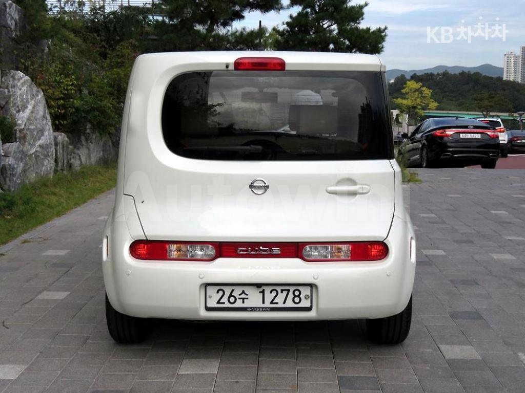 JN1AZ23E1DT015563 2013 NISSAN CUBE 1.8 SL CVT-2