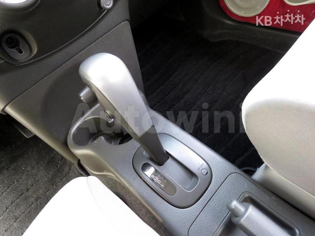 2013 NISSAN CUBE 1.8 SL CVT - 11