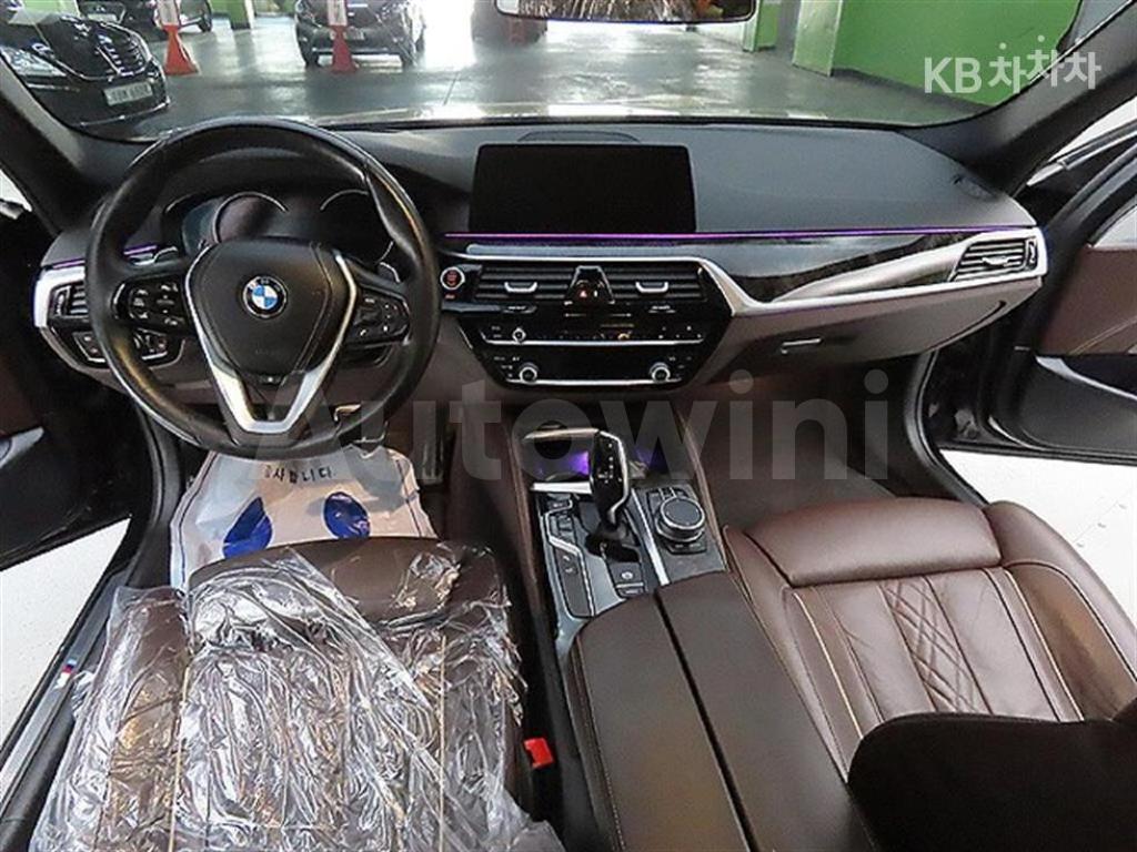 2017 BMW  5SERIES G30  530D M SPORT - 7