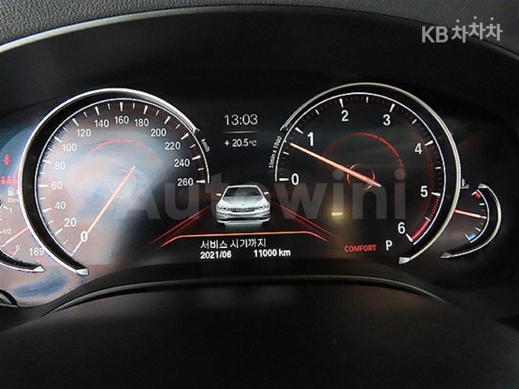 2017 BMW  5SERIES G30  530D M SPORT - 8