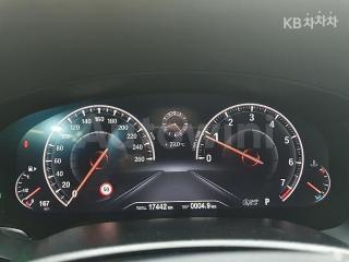 2019 BMW  5SERIES G30  520I LUXURY - 7