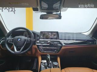2019 BMW  5SERIES G30  520I LUXURY - 9