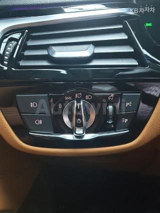 2019 BMW  5SERIES G30  520I LUXURY - 18