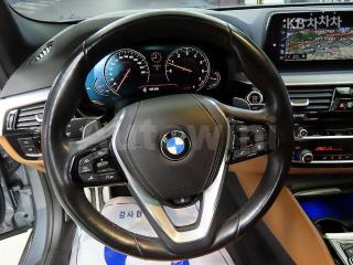 2017 BMW  5SERIES G30  530I XDRIVE M SPORT - 8
