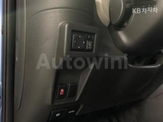 JN1AZ23E1CT005811 2012 NISSAN CUBE 1.8-5