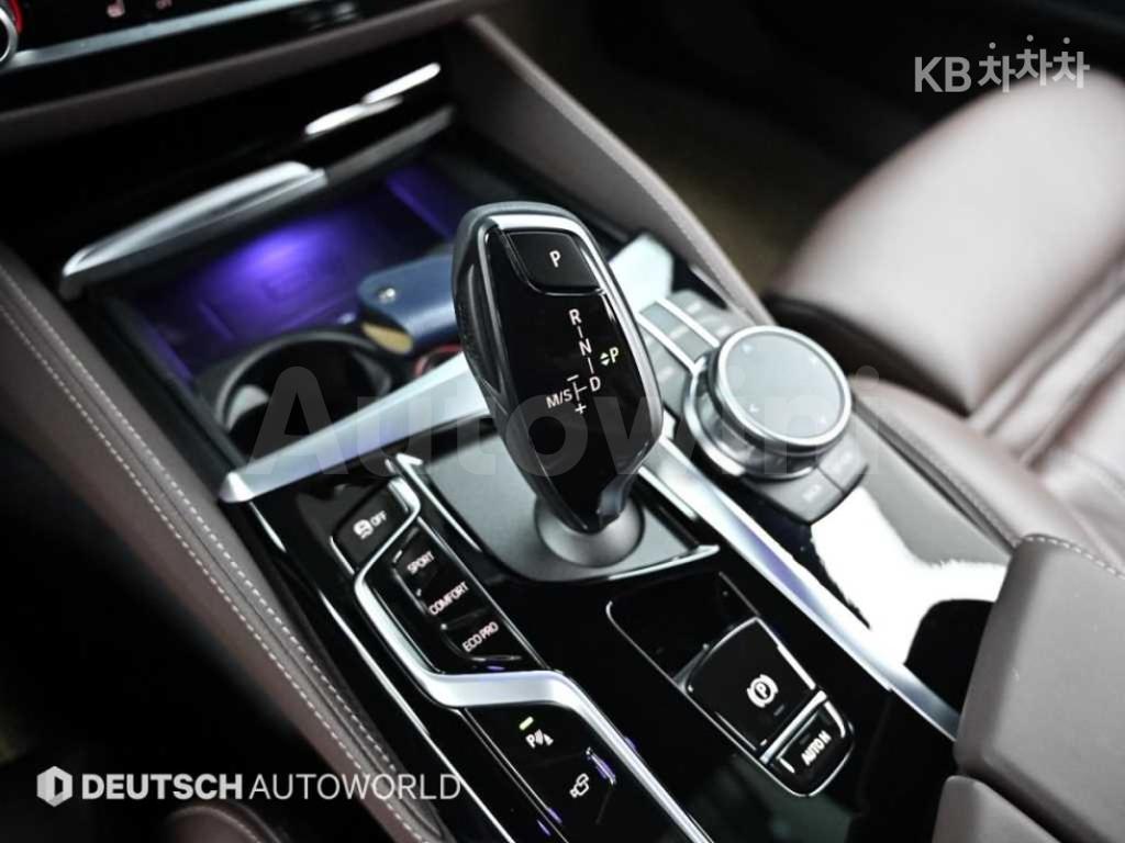2021 BMW  5SERIES G30  523D M SPORT - 9