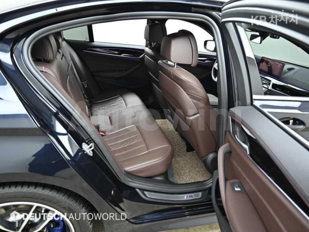 2021 BMW  5SERIES G30  523D M SPORT - 12