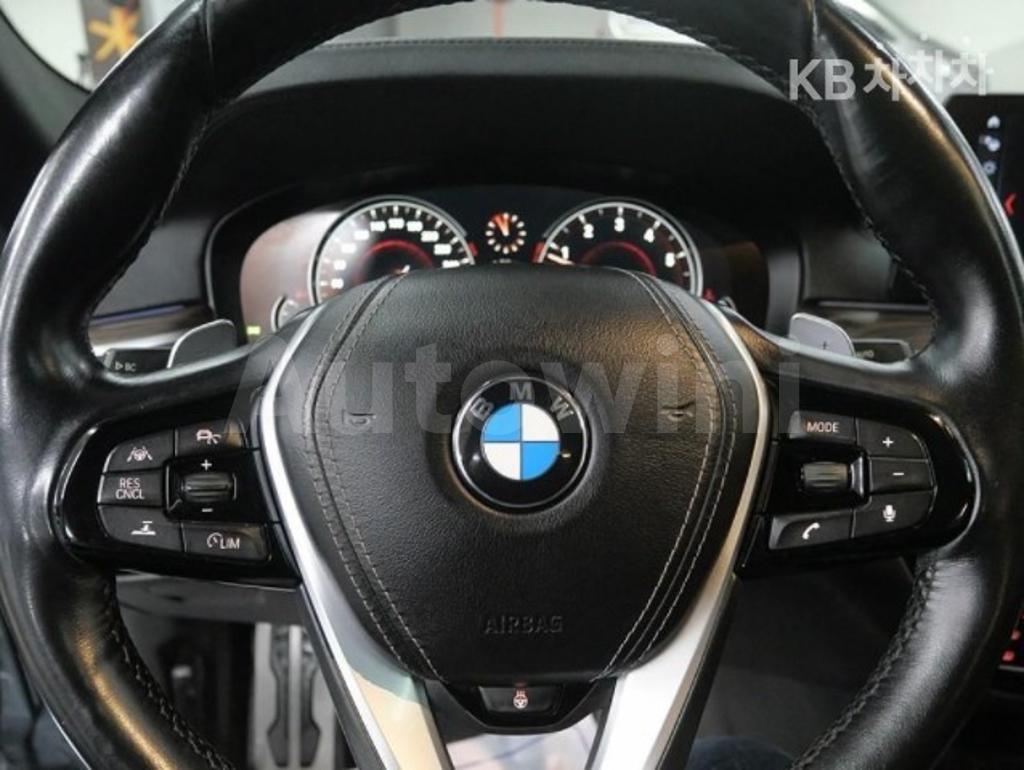 2017 BMW  5SERIES G30  530I M SPORT PLUS - 8