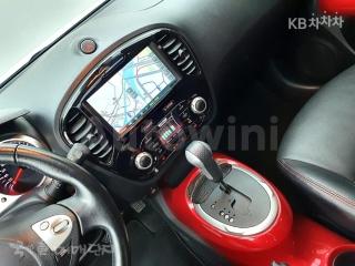 2016 NISSAN JUKE 1.6 SV - 11