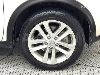 2016 NISSAN JUKE 1.6 SV - 17