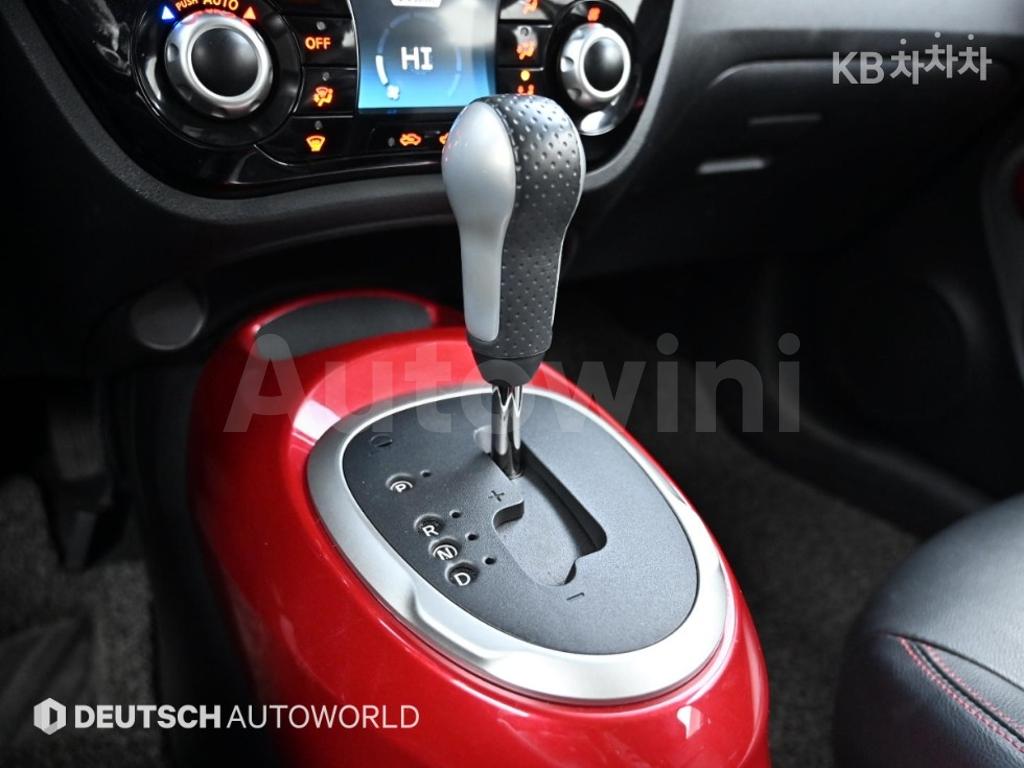 2017 NISSAN JUKE 1.6 SV - 9