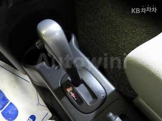 2011 NISSAN CUBE 1.8 S CVT - 12