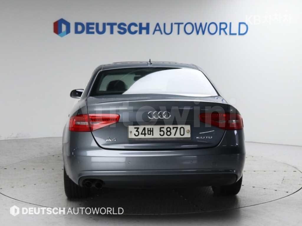 WAUZZZ8K8DN014600 2013 AUDI A4 2.0 TDI B8-3