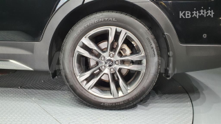 KMHSR81XDHU195484 2017 HYUNDAI  MAXCRUZ DIESEL(E-VGT)R2.2 4WD 파이니스트 EDITION 7 SEATS-4